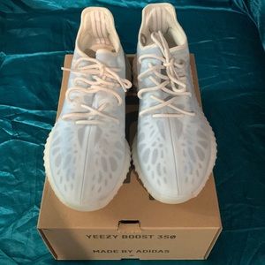 Monoice Yeezy 350 boosts